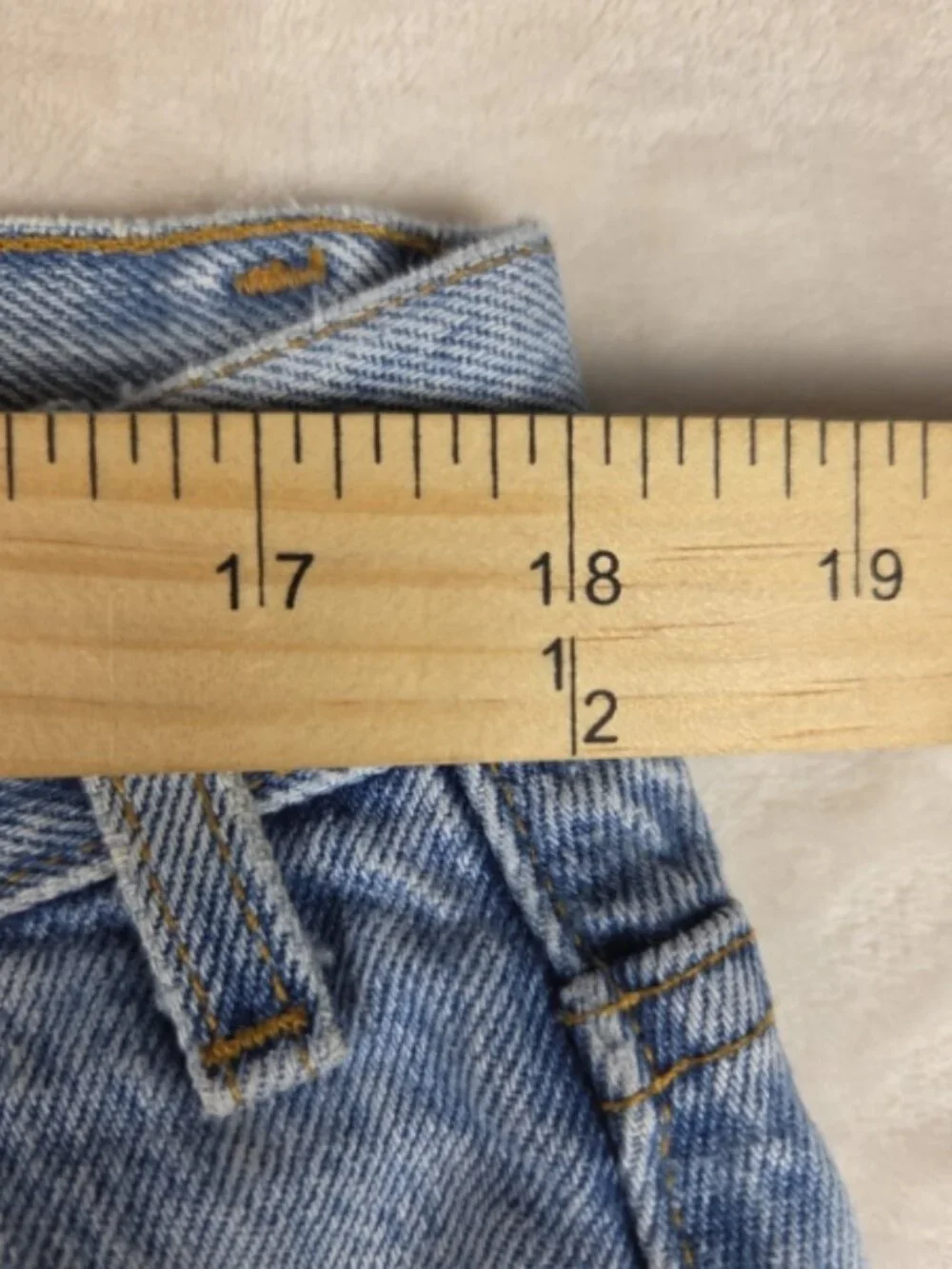 Levi’s 505 Regular Fit Straight Leg Jeans – Light Wash – Men’s W38 L30